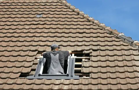 Pose de velux - Gray-la-Ville